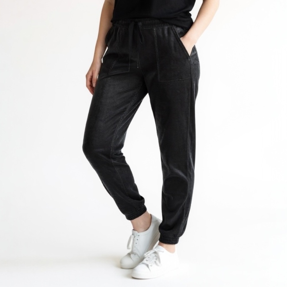 Stylish Black Women's Jogger Pants - Picture 1 of 7
